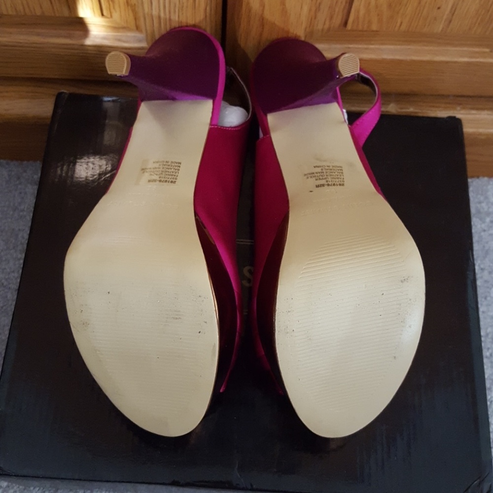 Colin Stuart Pumps - Picture 4 of 6